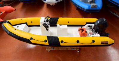 Nueva embarcación semirrígida Cobra 520T