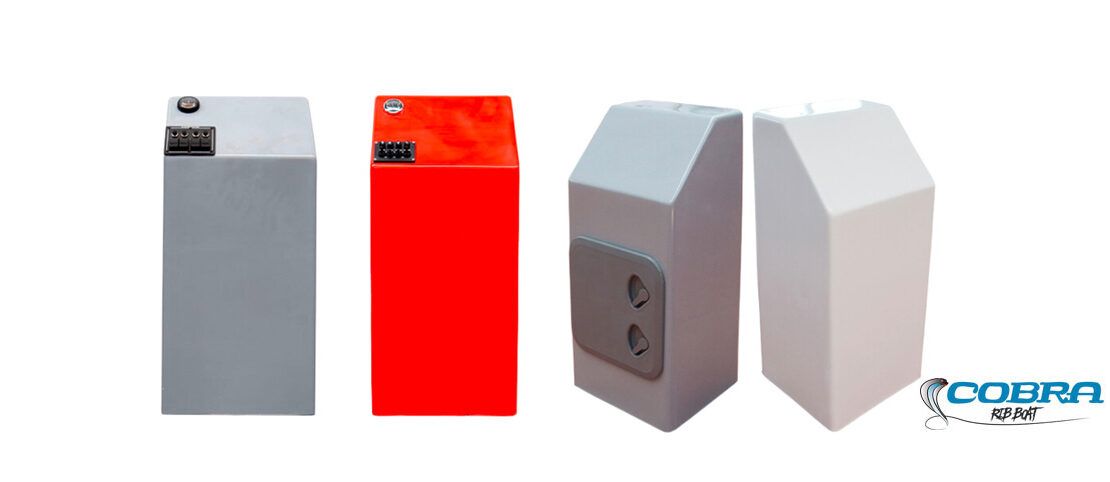 Consola de pilotaje para embarcaciones Semirrígidas Cobra - blanco y gris