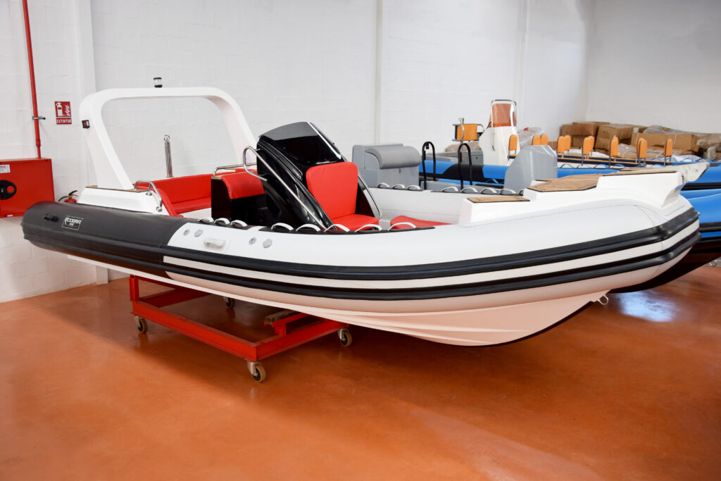 Semirrígidas de lujo -Cobra 680 Lux