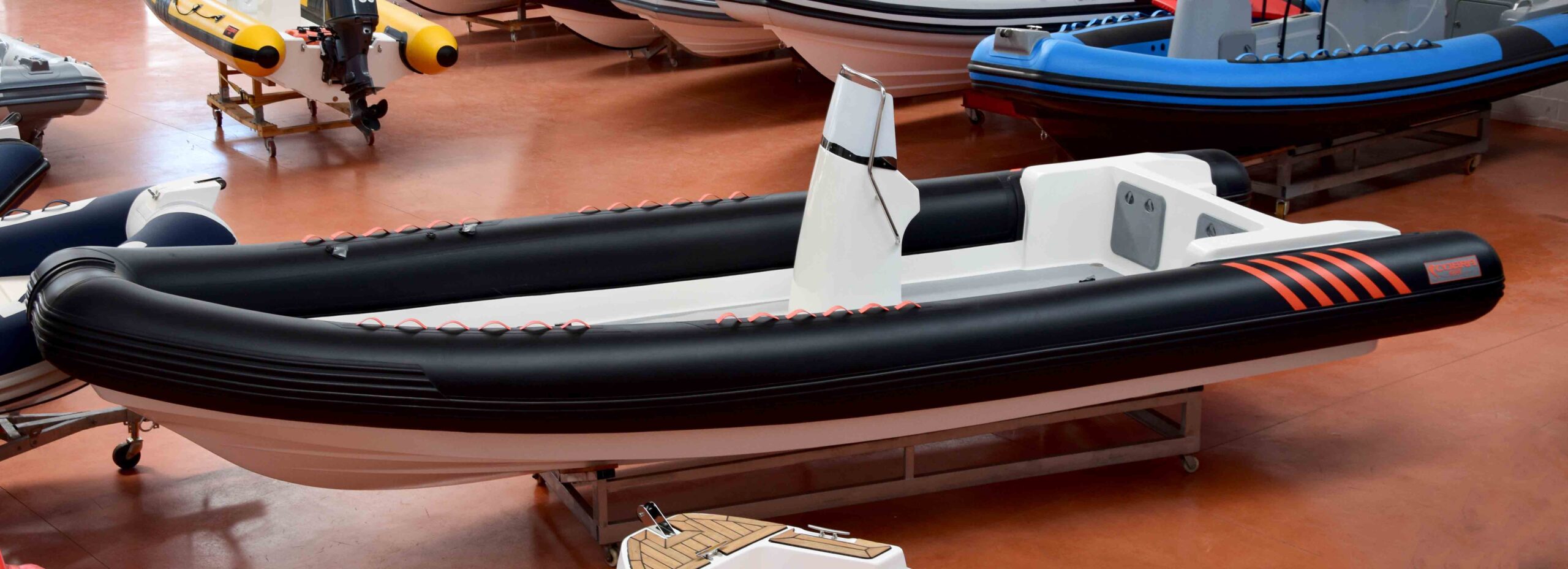 Embarcaciones para submarinismo Cobra Rib Boat - 799 Diving Embarcaciones para submarinismo Cobra Rib Boat - 799 Diving