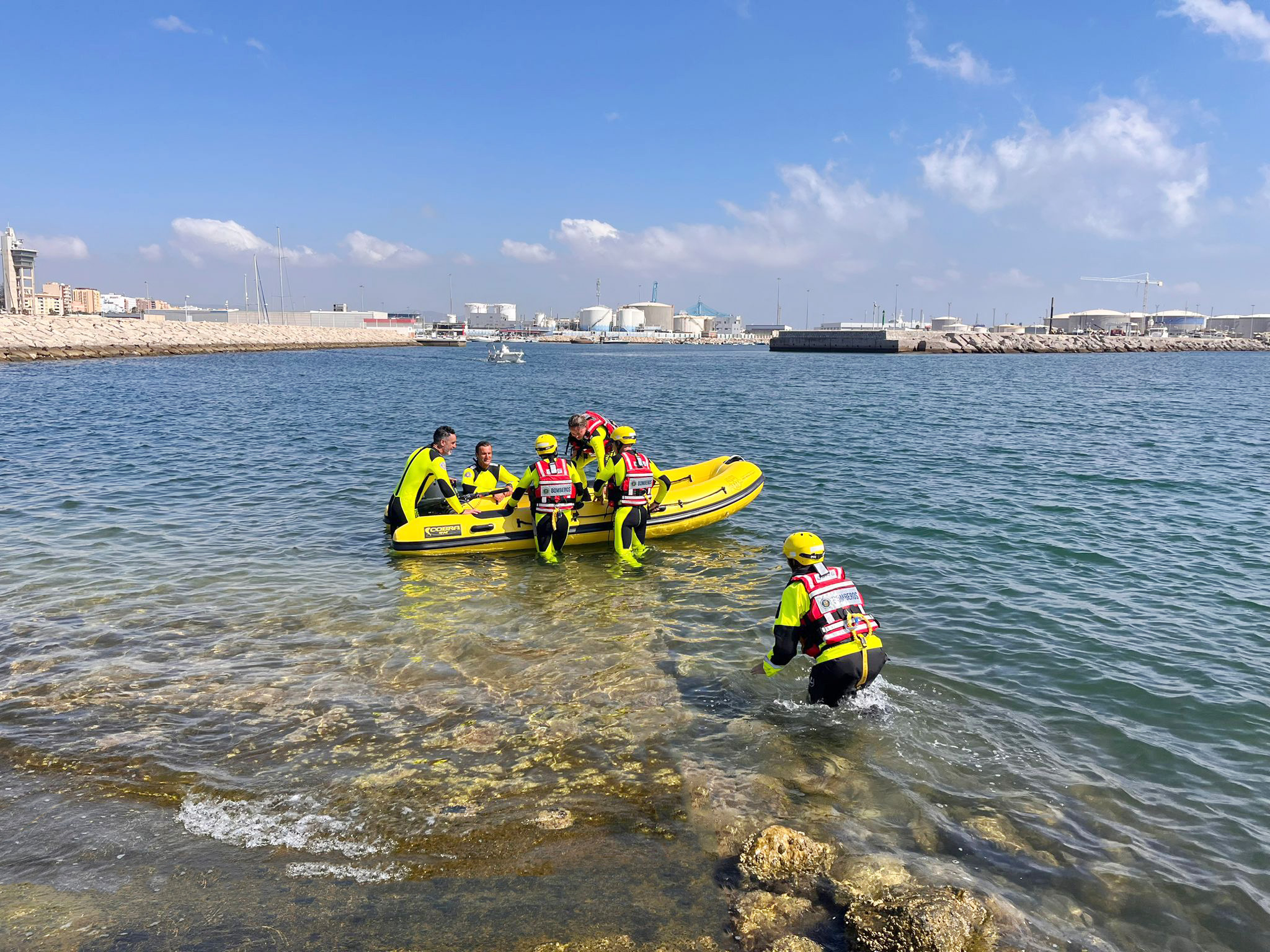 Semirrígidas Cobra hace entrega de 3 embarcaciones semirrígidas a los bomberos de la provincia de Cádiz - Entrega Algeciras