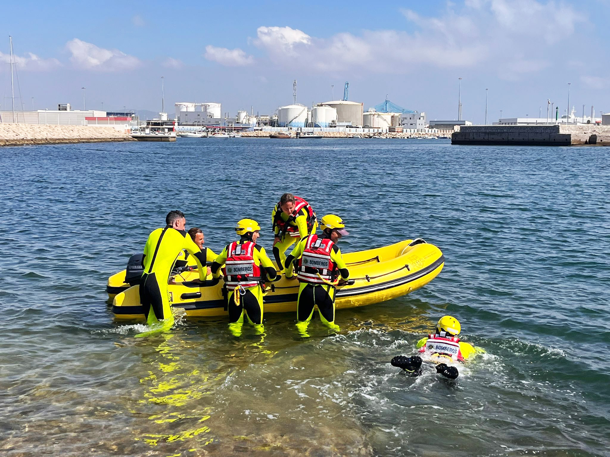 Semirrígidas Cobra hace entrega de 3 embarcaciones semirrígidas a los bomberos de la provincia de Cádiz - Entrega Algeciras