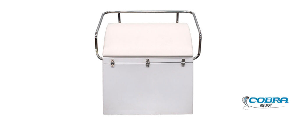 Asiento riñonera doble para embarcaciones en PRFV blanco con apoyo lumbar, tapiceria balca y herrajes inoxidables.