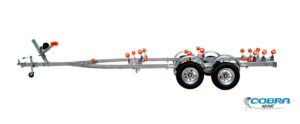 Remolque náutico Modelo F de doble eje para 1.800 Kg de carga y 6,85 metros de longitud.