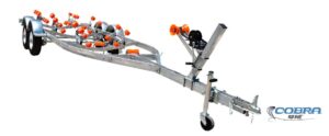 Remolque náutico Modelo H de doble eje con capacidad de 2500 Kg y 7,68 metros de longitud para barcos y semirrígidas.
