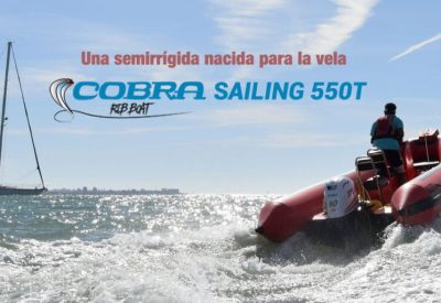 Semirrígidas Cobra Sailing 550T de color rojo vivo diseñada para entrenadores de vela y apoyo en regatas.