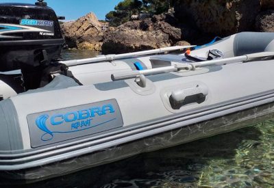 Embarcación auxiliar o tender tipo dingui Cobra 250 Alum Ribs de 2,5 metros con casco de aluminio ligero.